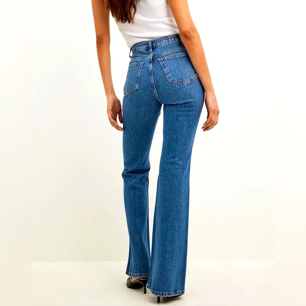 NWT Flared High Waist Jeans